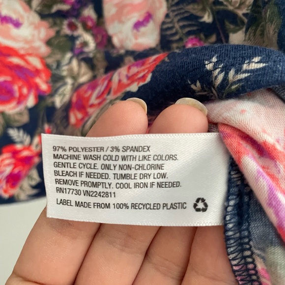 Floral open-back summer tank! - Picture 4 of 4